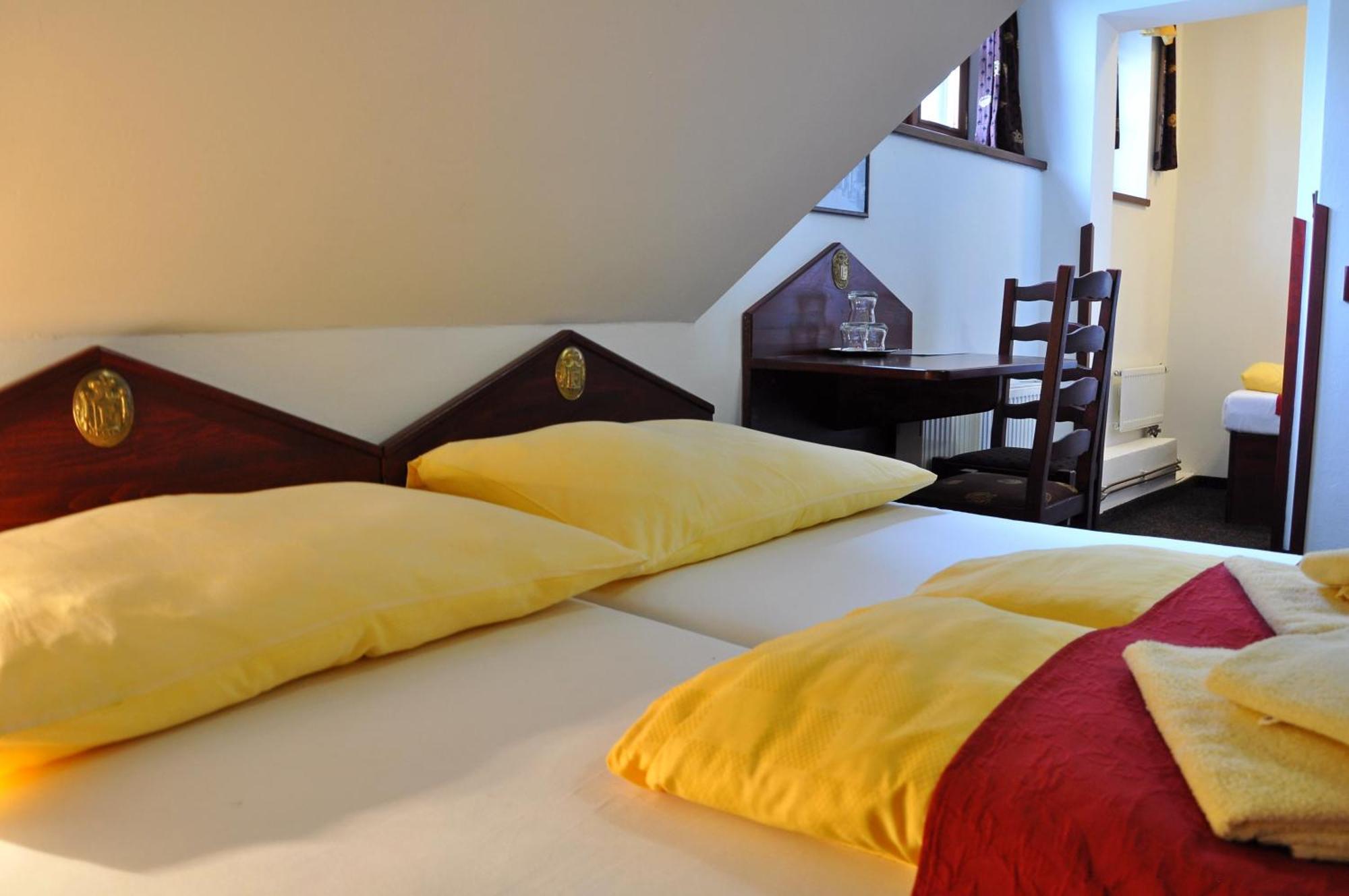 Hotel Cisar Ferdinand Loket Oda fotoğraf