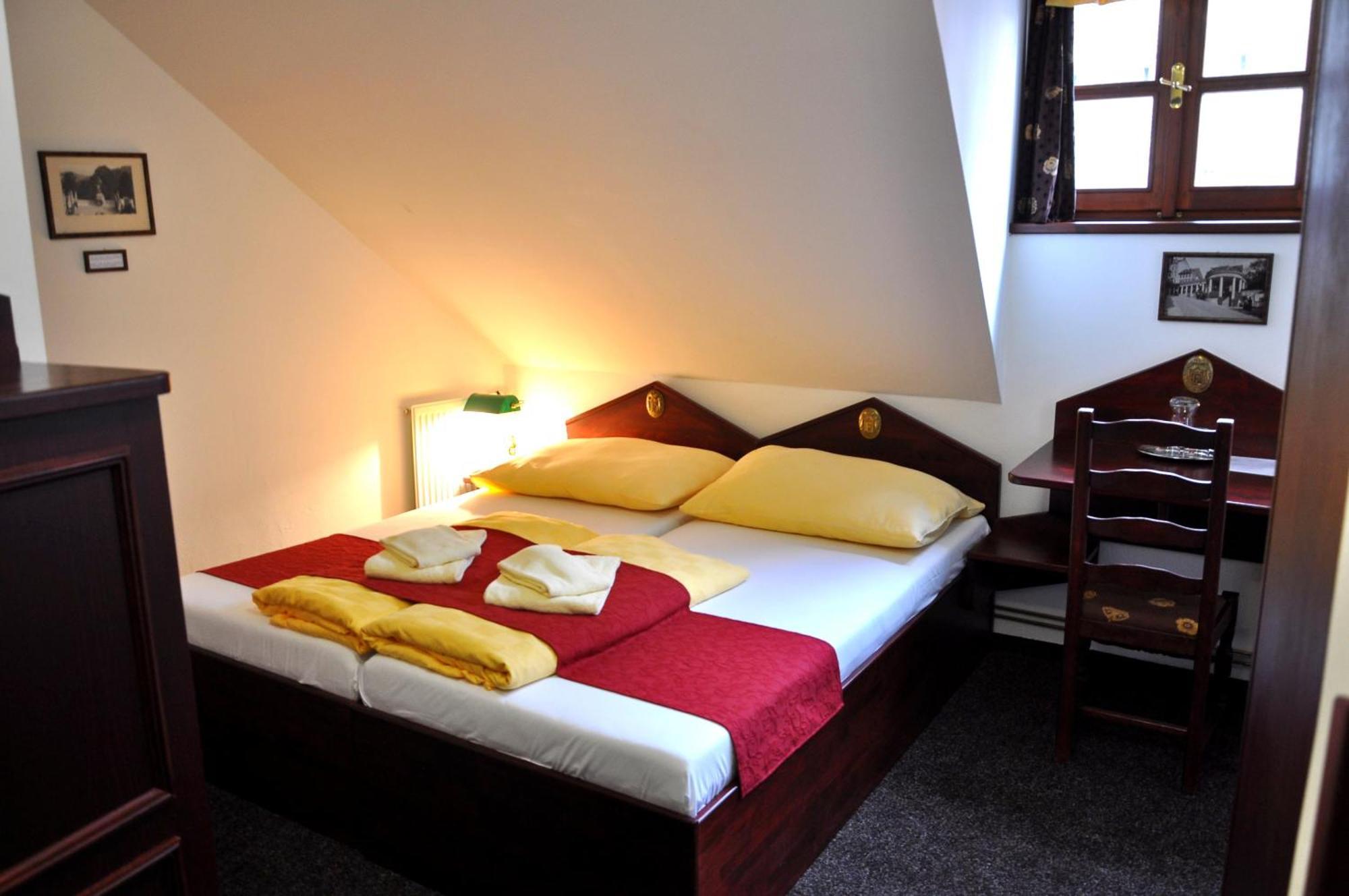 Hotel Cisar Ferdinand Loket Oda fotoğraf