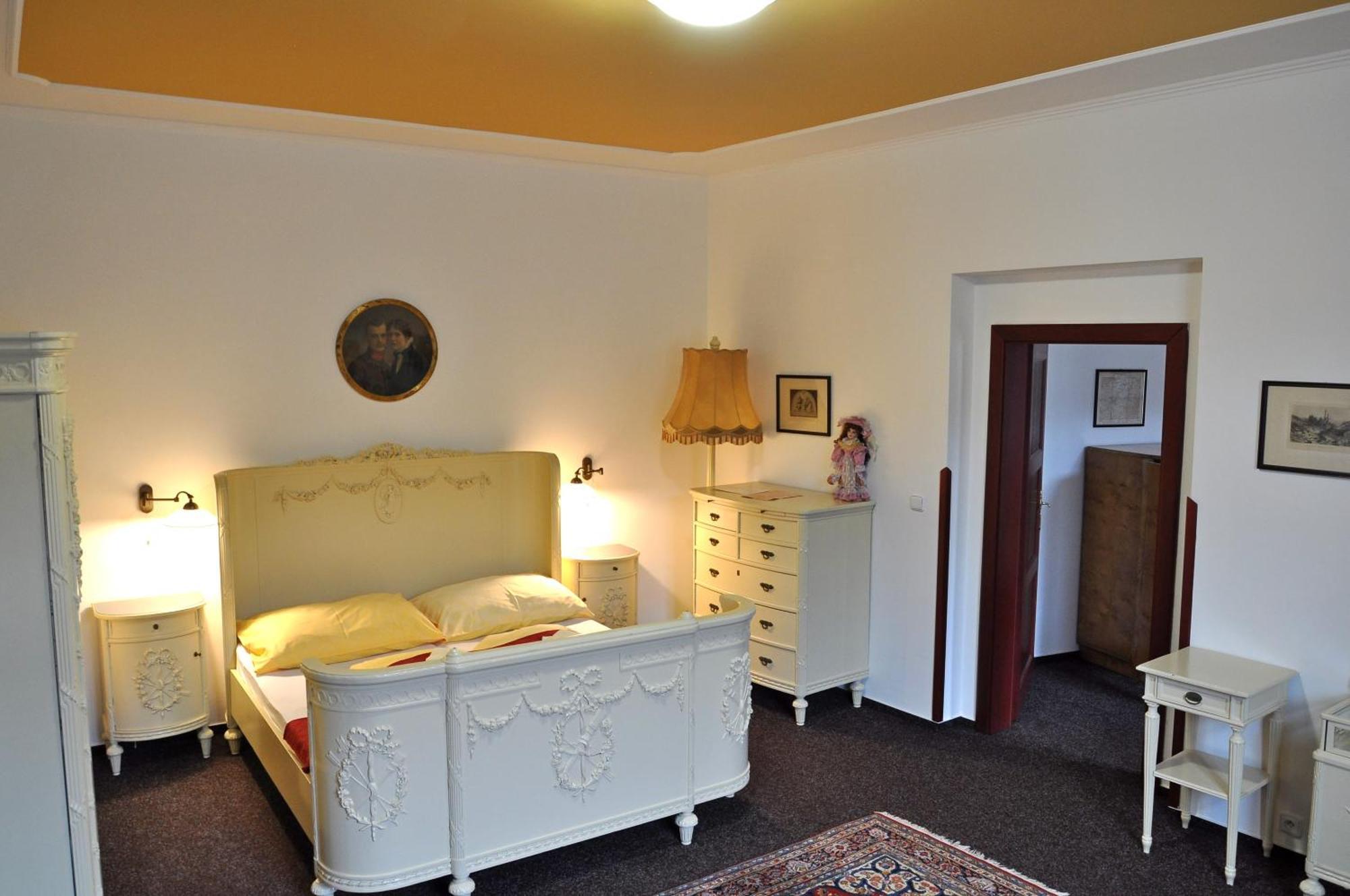 Hotel Cisar Ferdinand Loket Oda fotoğraf